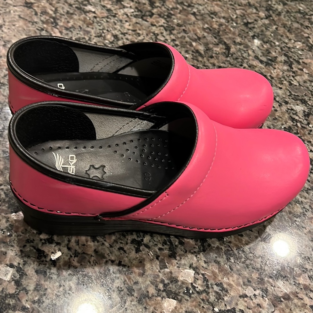 Pink Dansko size 39 (US 8.5-9)